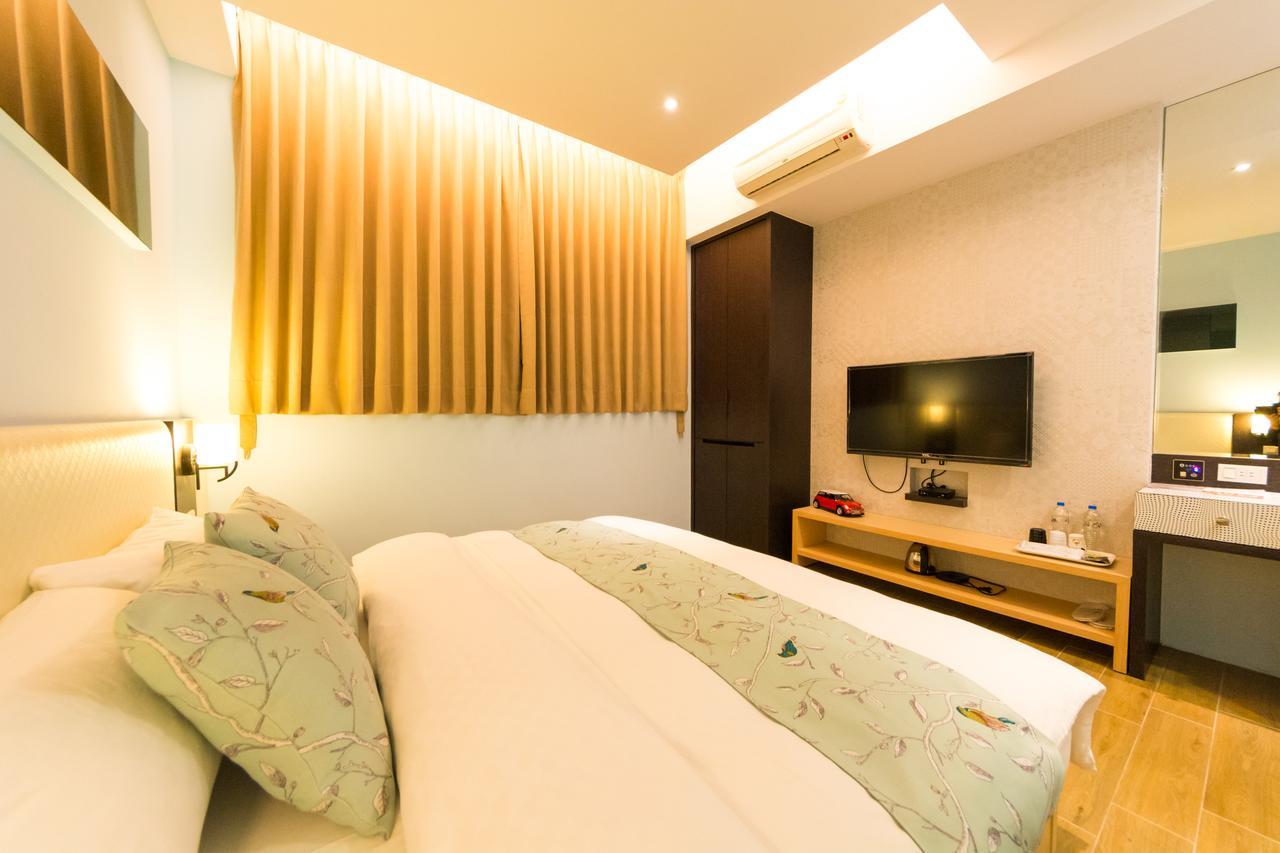 W Hostel Tainan Zewnętrze zdjęcie