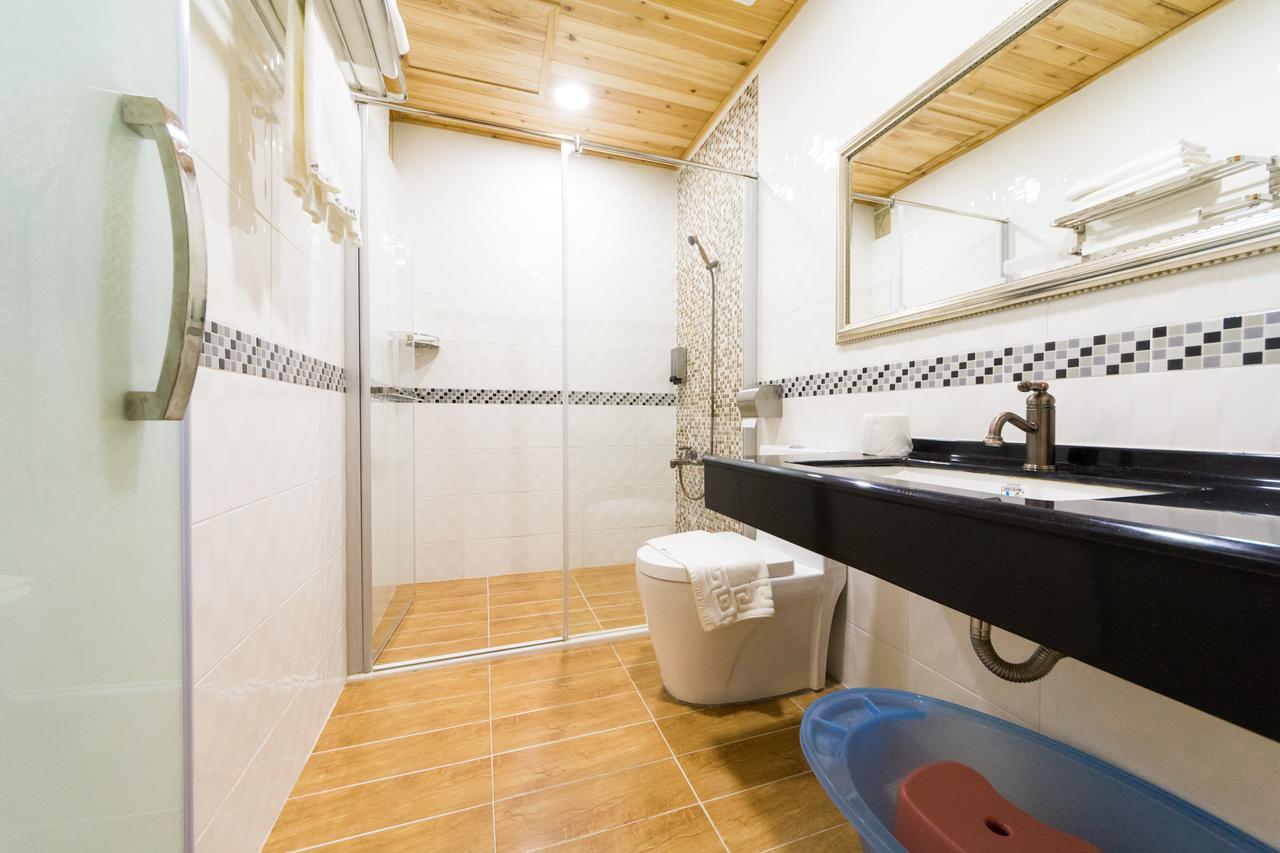 W Hostel Tainan Zewnętrze zdjęcie