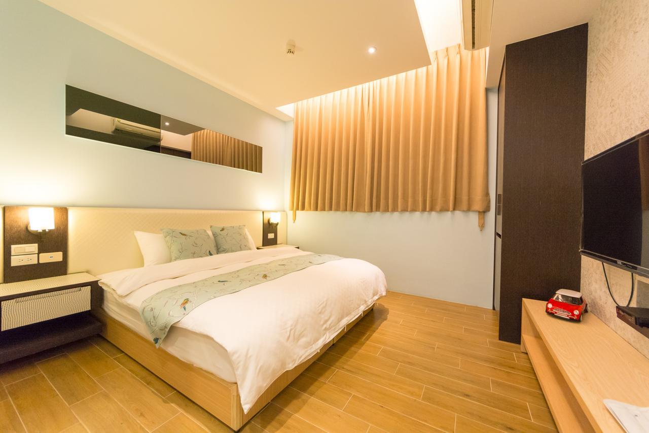 W Hostel Tainan Zewnętrze zdjęcie