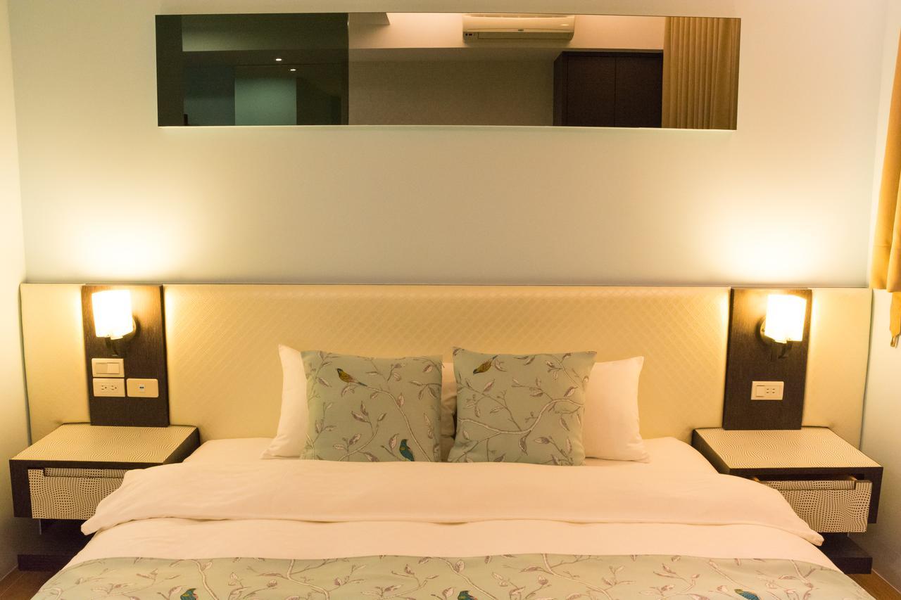 W Hostel Tainan Zewnętrze zdjęcie