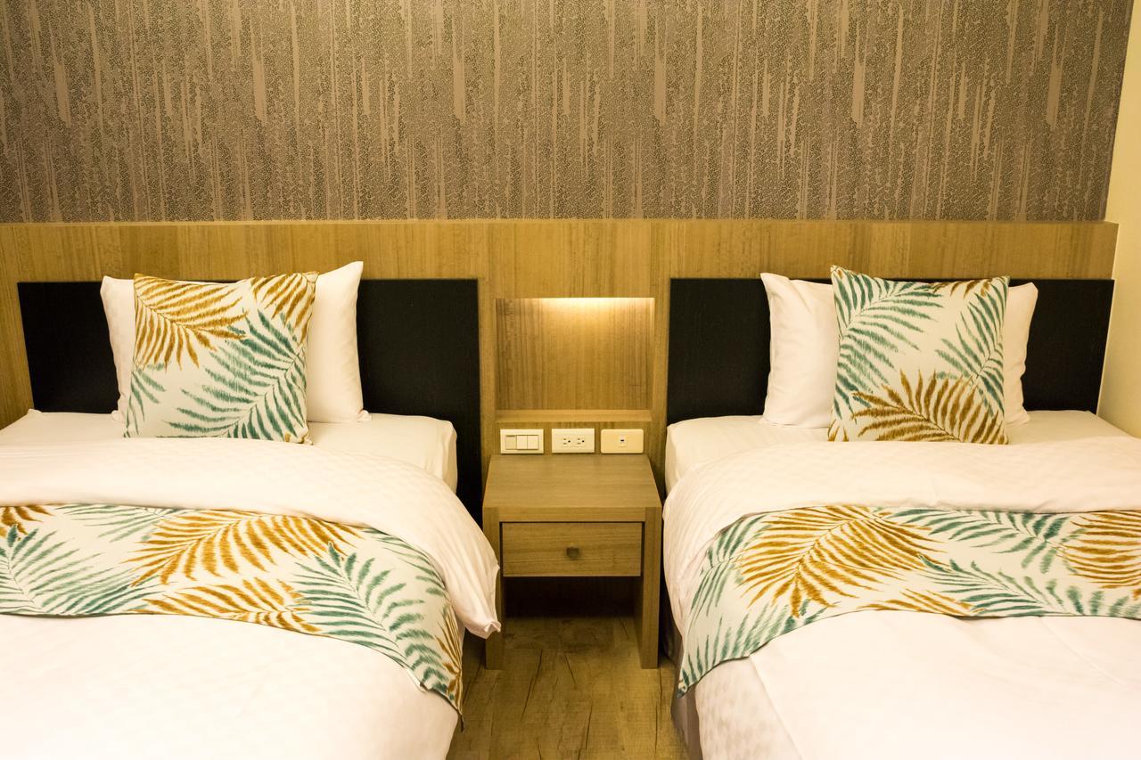 W Hostel Tainan Zewnętrze zdjęcie